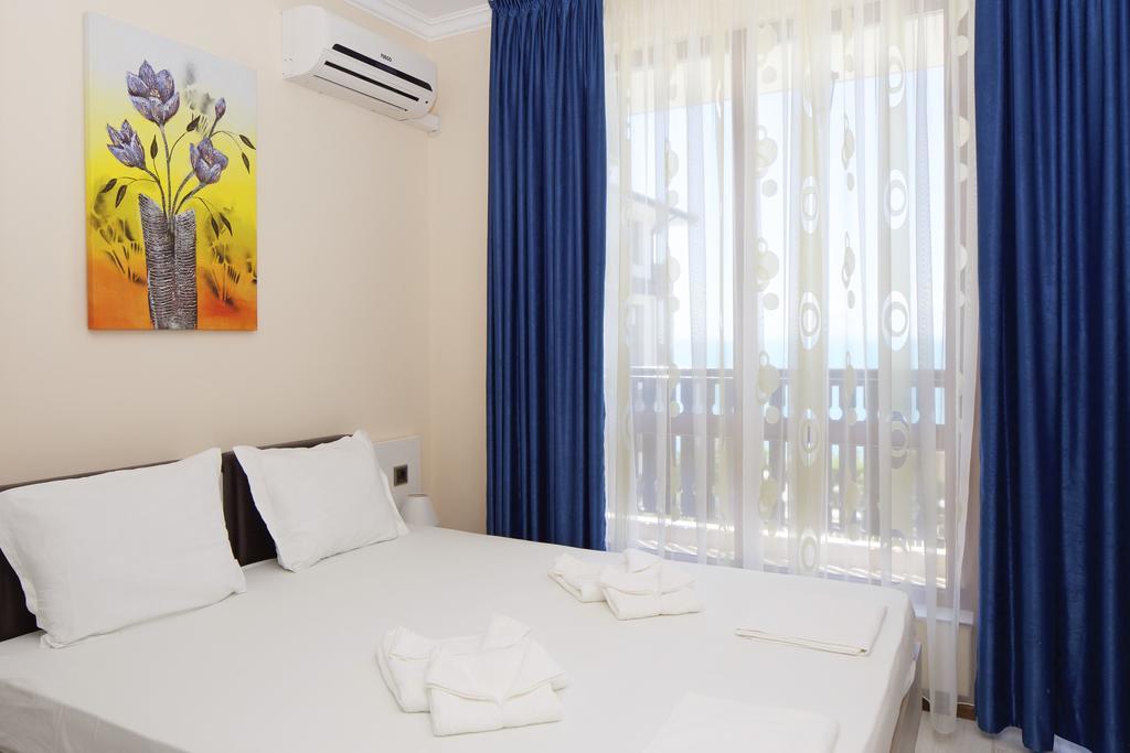 Mars Apartments In Tryavna Beach Complex Sveti Vlas Esterno foto